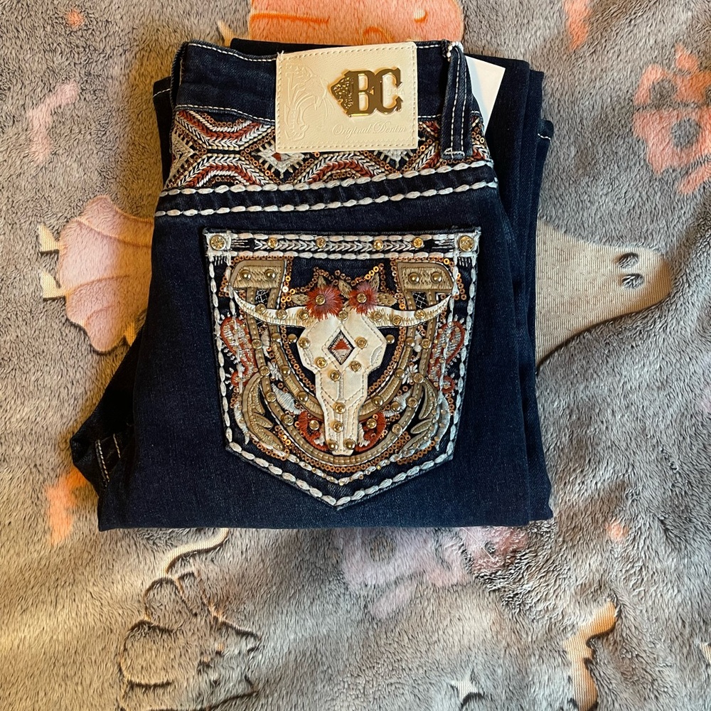 Women's High Rise Embroidered Jeans - Dark Blue